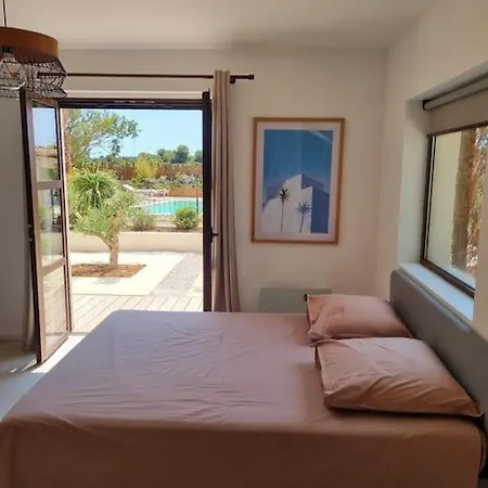 Villa Mas Au Bord De L'etang *